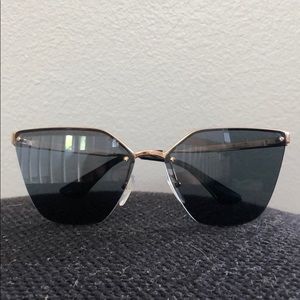 Women’s Prada PR68T